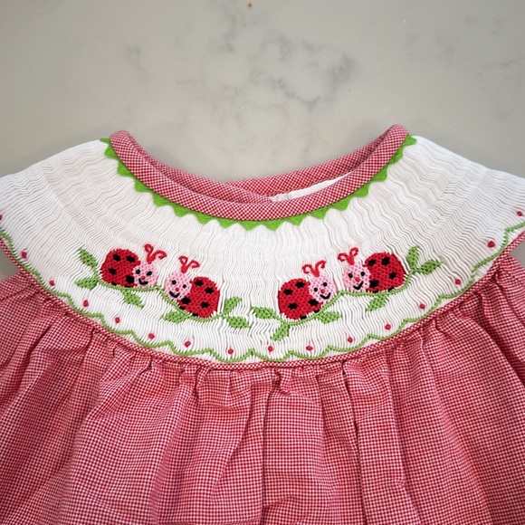 Zucchini smocked ladybug red gingham dress 2T - Picture 2 of 3